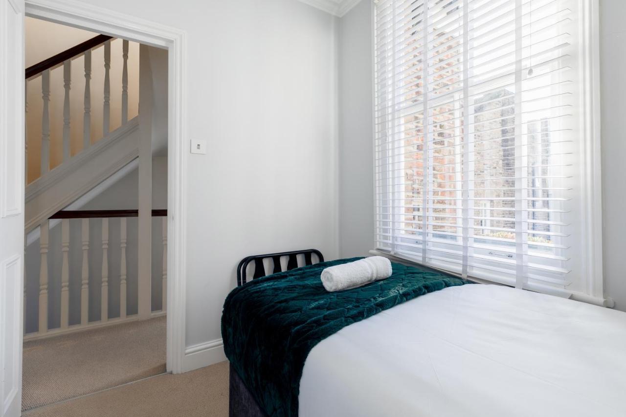 Beautiful 4 Bedroom House Near Paddington Station * Londres