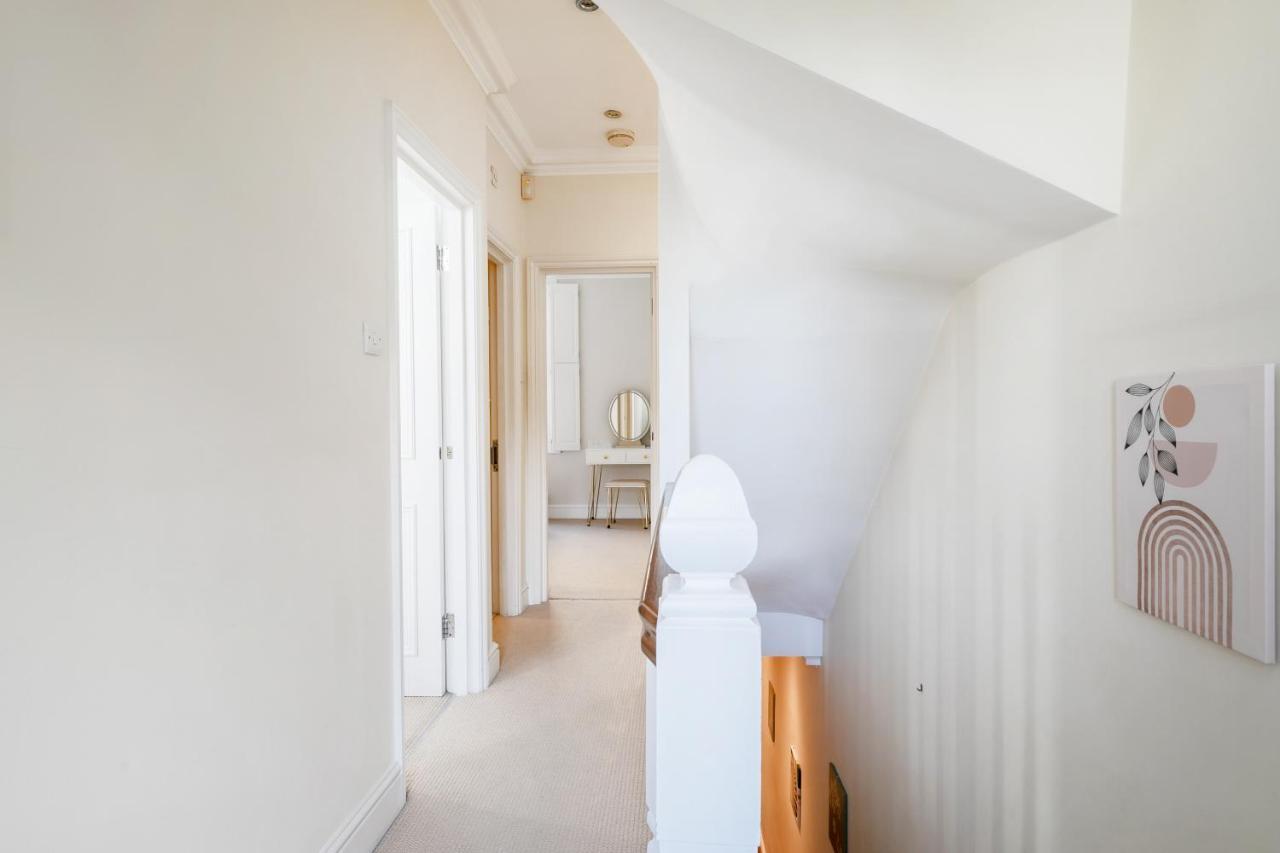 Beautiful 4 Bedroom House Near Paddington Station Сasa de vacaciones