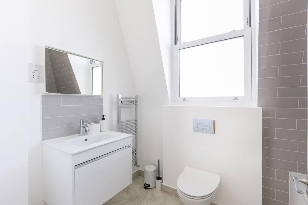 Stunning S/wimbledon Flat W/parking In London, Uk Appartement *