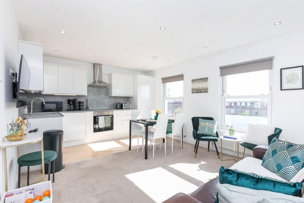 Stunning S/wimbledon Flat W/parking In London, Uk Appartement *