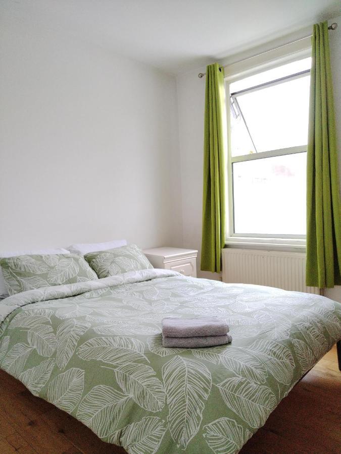 Cosy Near Canary Wharf & The O2 Pensión *
