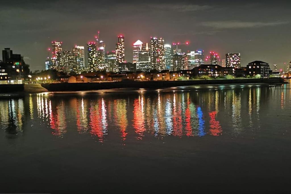 Apartamento Immaculate 2br Flat, Greenwich, 2 Min Maze Hill St Londres