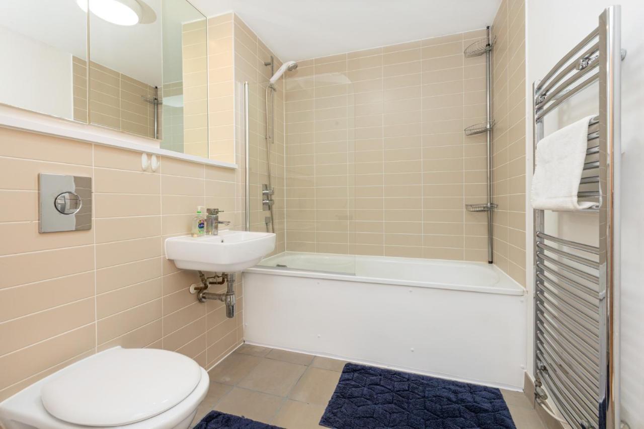 Immaculate 2br Flat, Greenwich, 2 Min Maze Hill St * Londres