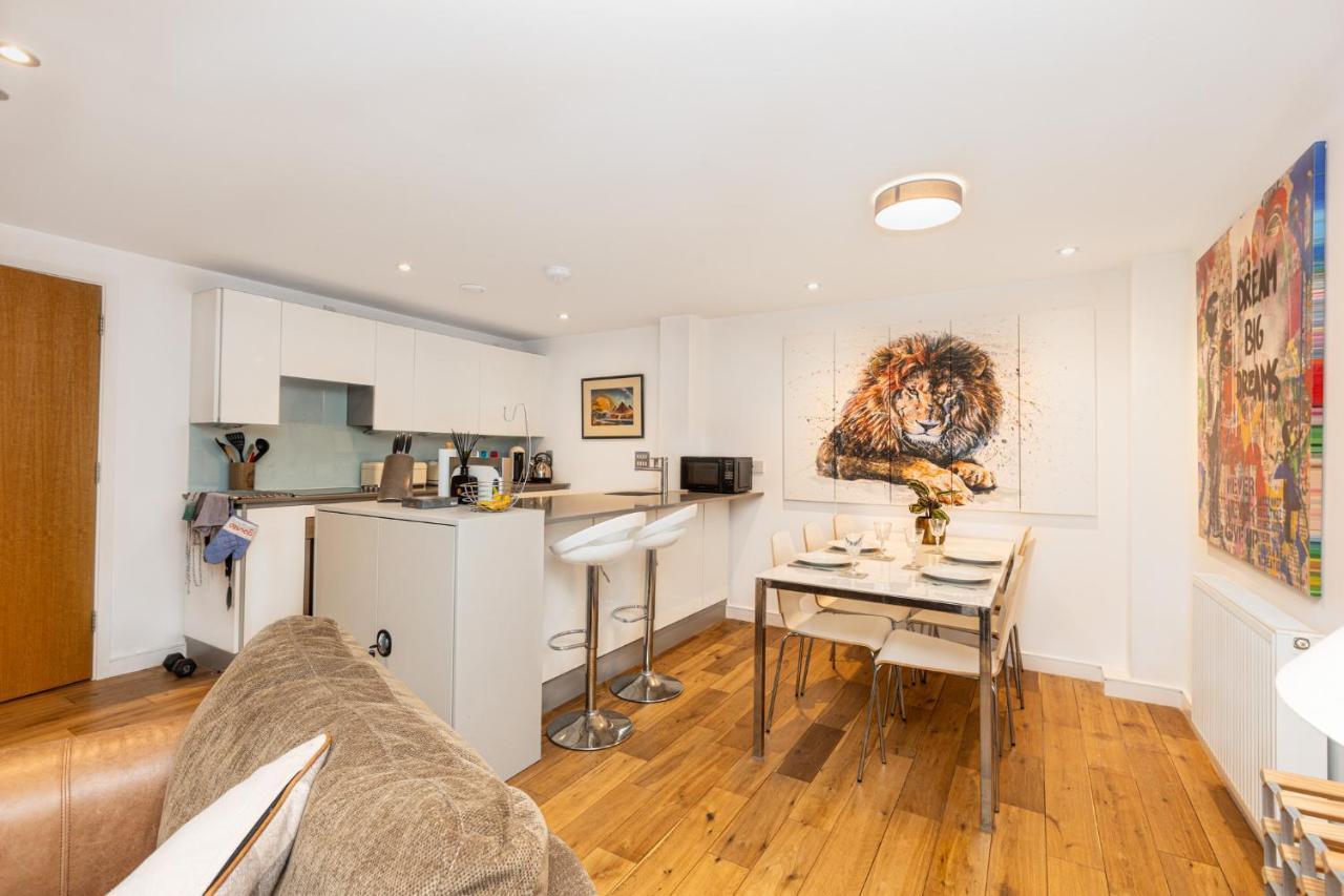 Immaculate 2br Flat, Greenwich, 2 Min Maze Hill St Londres