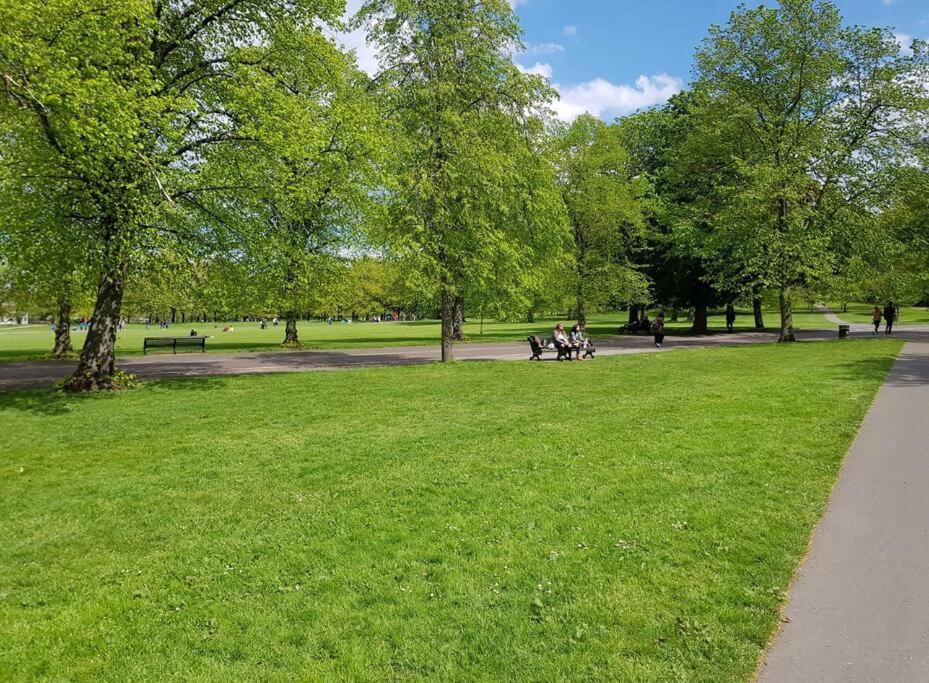 Apartamento Immaculate 2br Flat, Greenwich, 2 Min Maze Hill St *