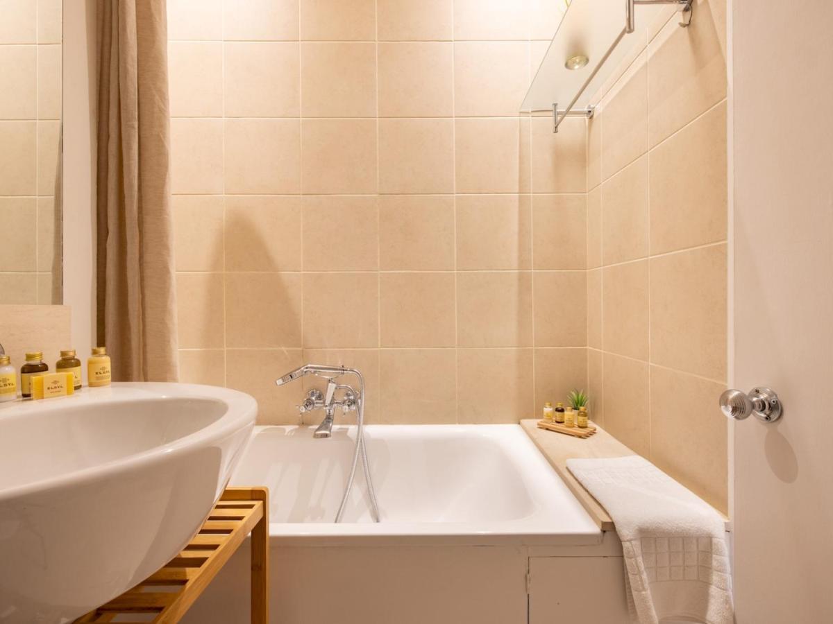 Appartement Pass The Keys Gorgeous With Access To A Private Garden *