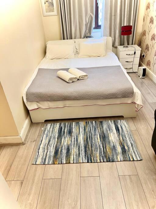 Cosy 2 Bedroom Detached House In * Londres