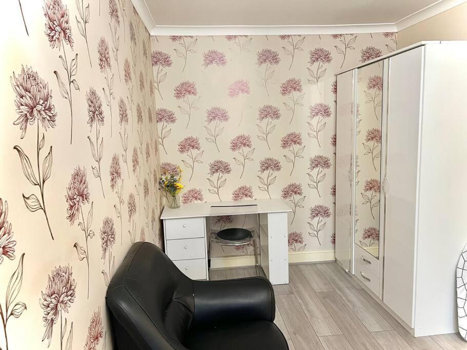 Cosy 2 Bedroom Detached House In Appartement