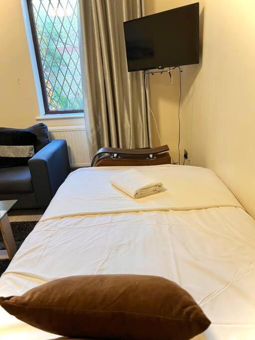 Cosy 2 Bedroom Detached House In Appartement Londres