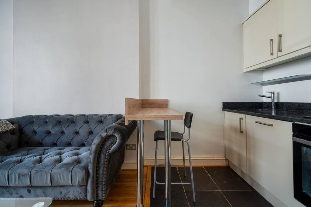 One-bedroom In Queen's Park Apartamento *