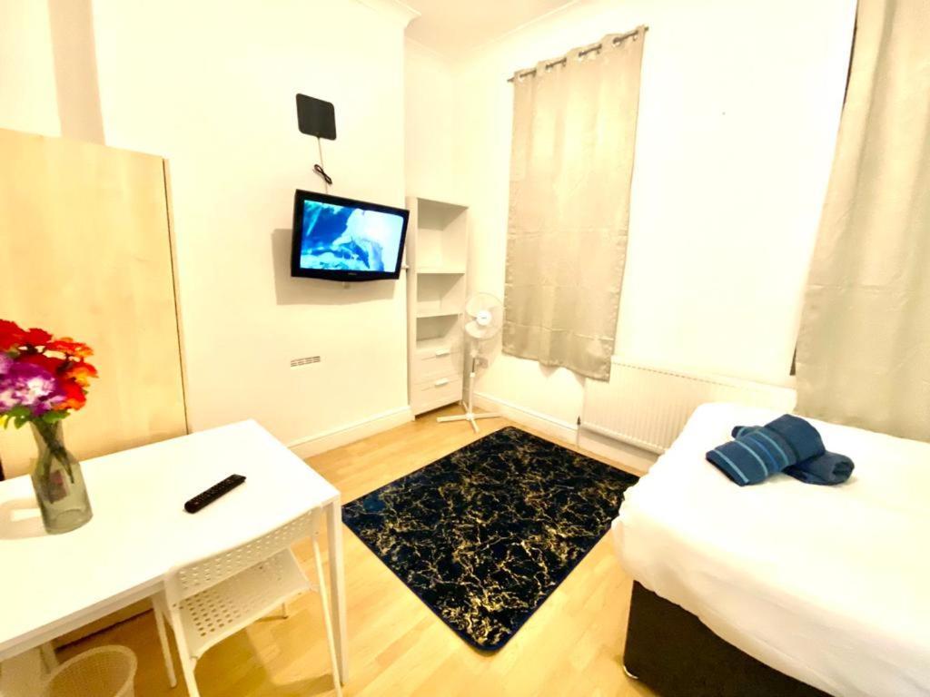 Lovely 3 Bedroom Property Next To Paddington Station Central Apartamento