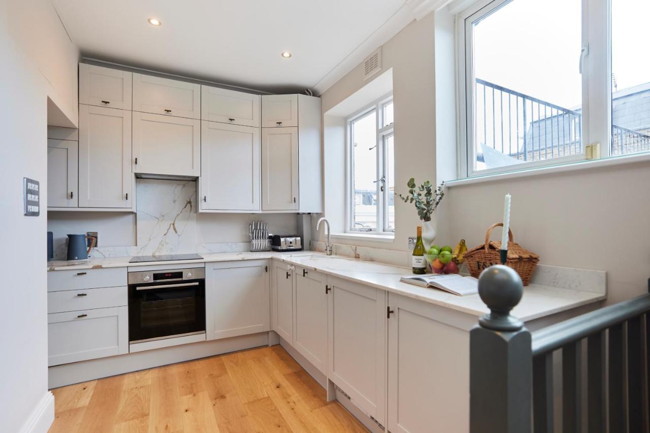 The Earl's Court Space - Modern 2bdr Flat With Terrace + Parking Appartement Londres