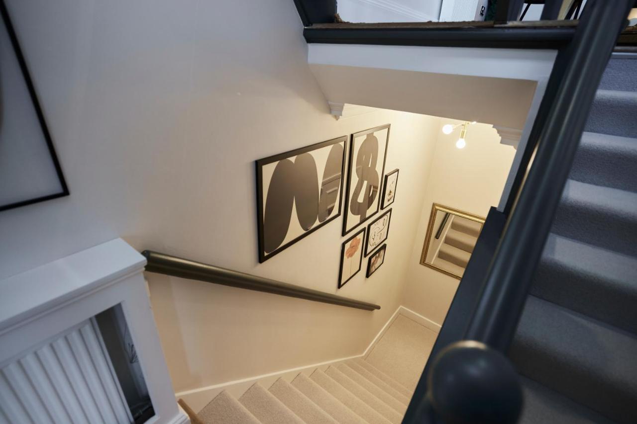 The Earl's Court Space - Modern 2bdr Flat With Terrace + Parking Appartement Londres
