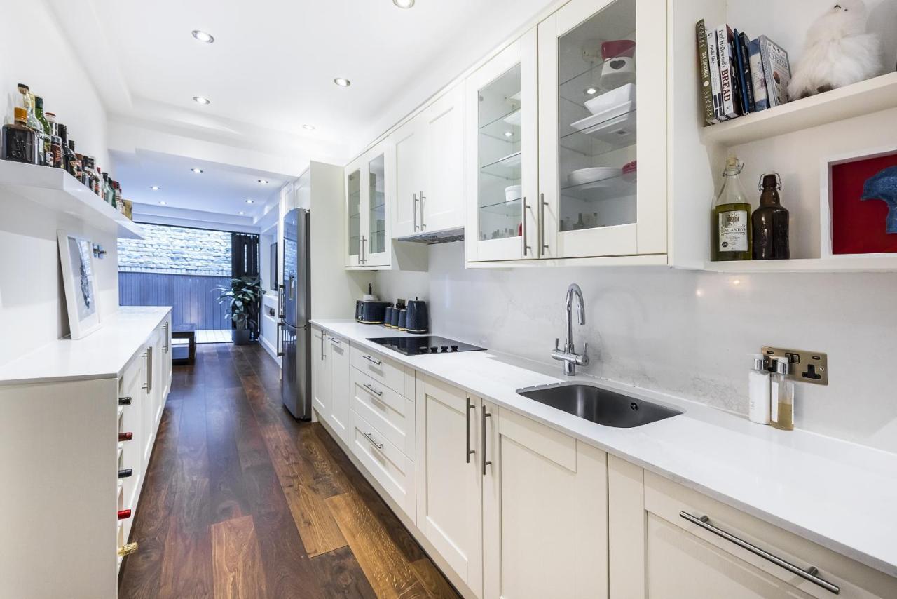 Kensington Luxurious Three Bedroom Apartamento Londres