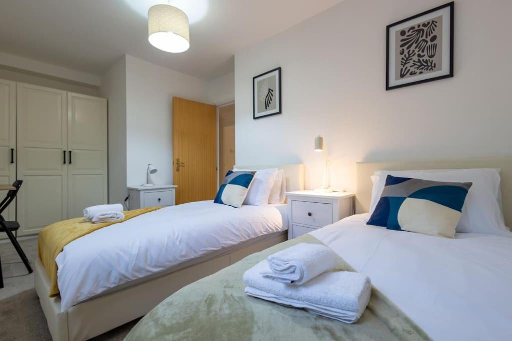 Morden Apartment, By The Sea With Free Parking Appartement *