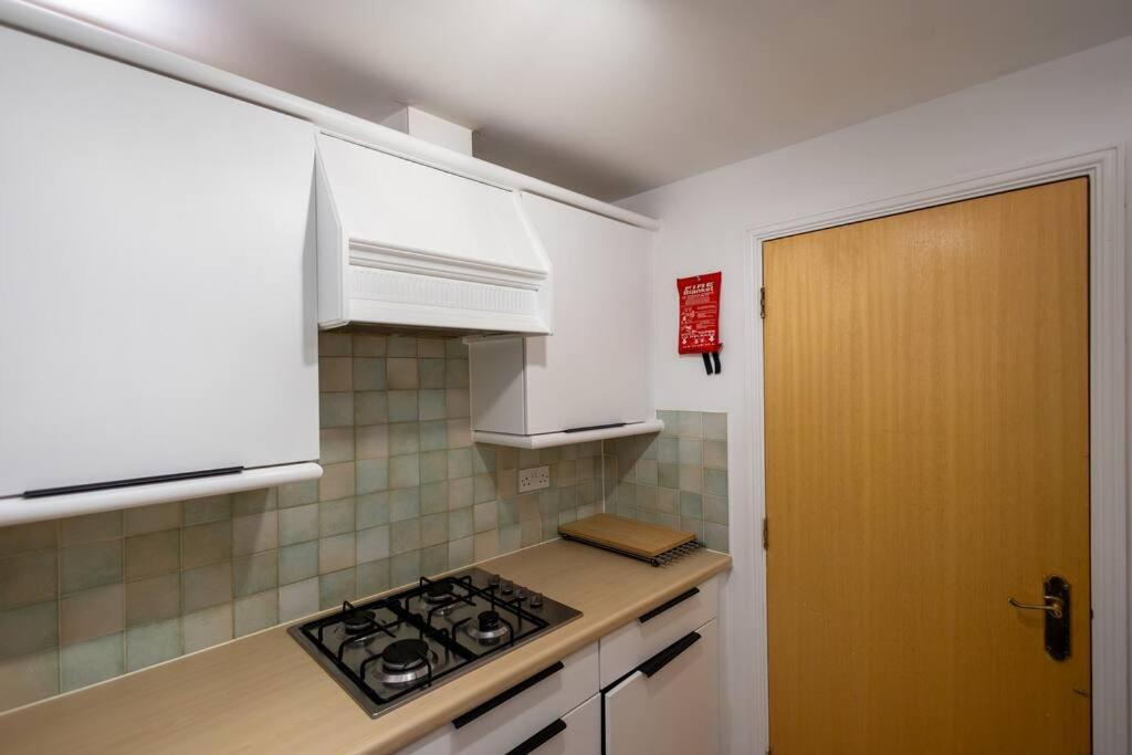 Morden Apartment, By The Sea With Free Parking Londres