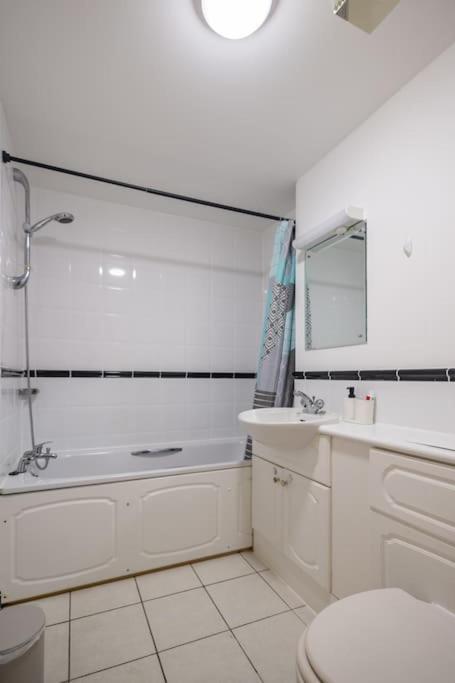 Appartement Morden Apartment, By The Sea With Free Parking *