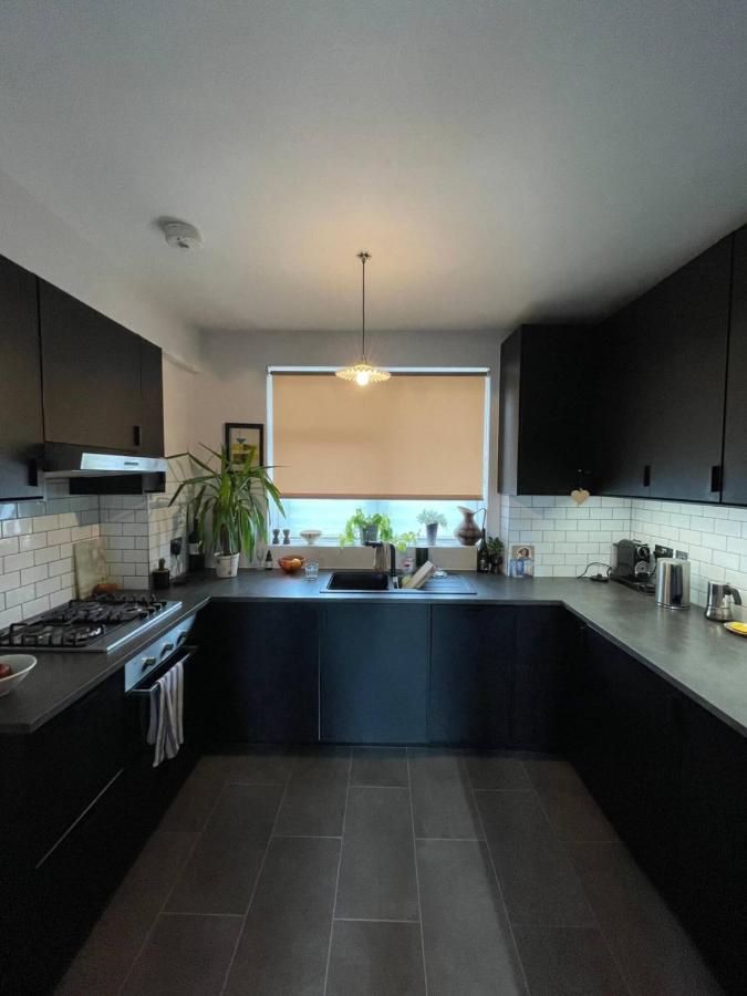 Contemporary 1bd Flat Wbalcony - Stoke Newington! Appartement *
