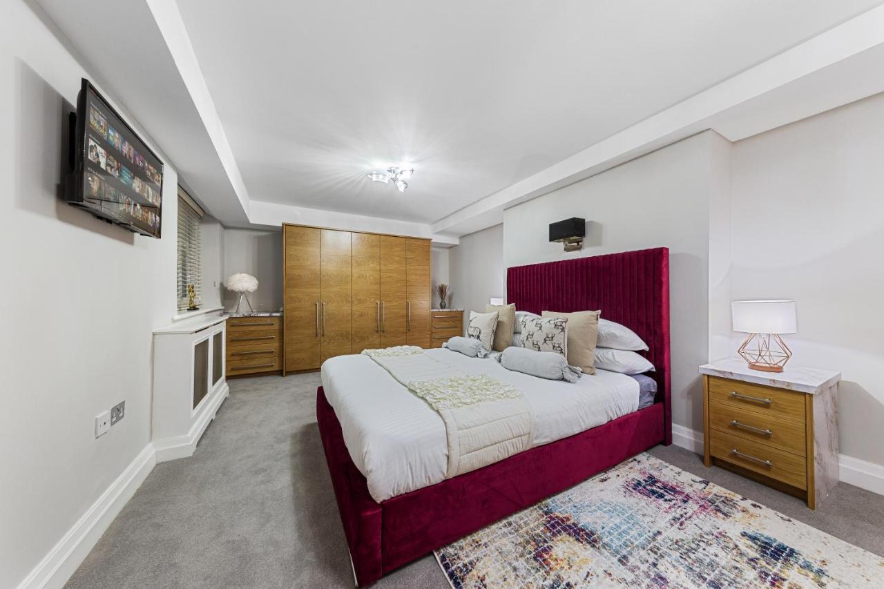 Ultra Massive House By Hyde Park Apartamento *