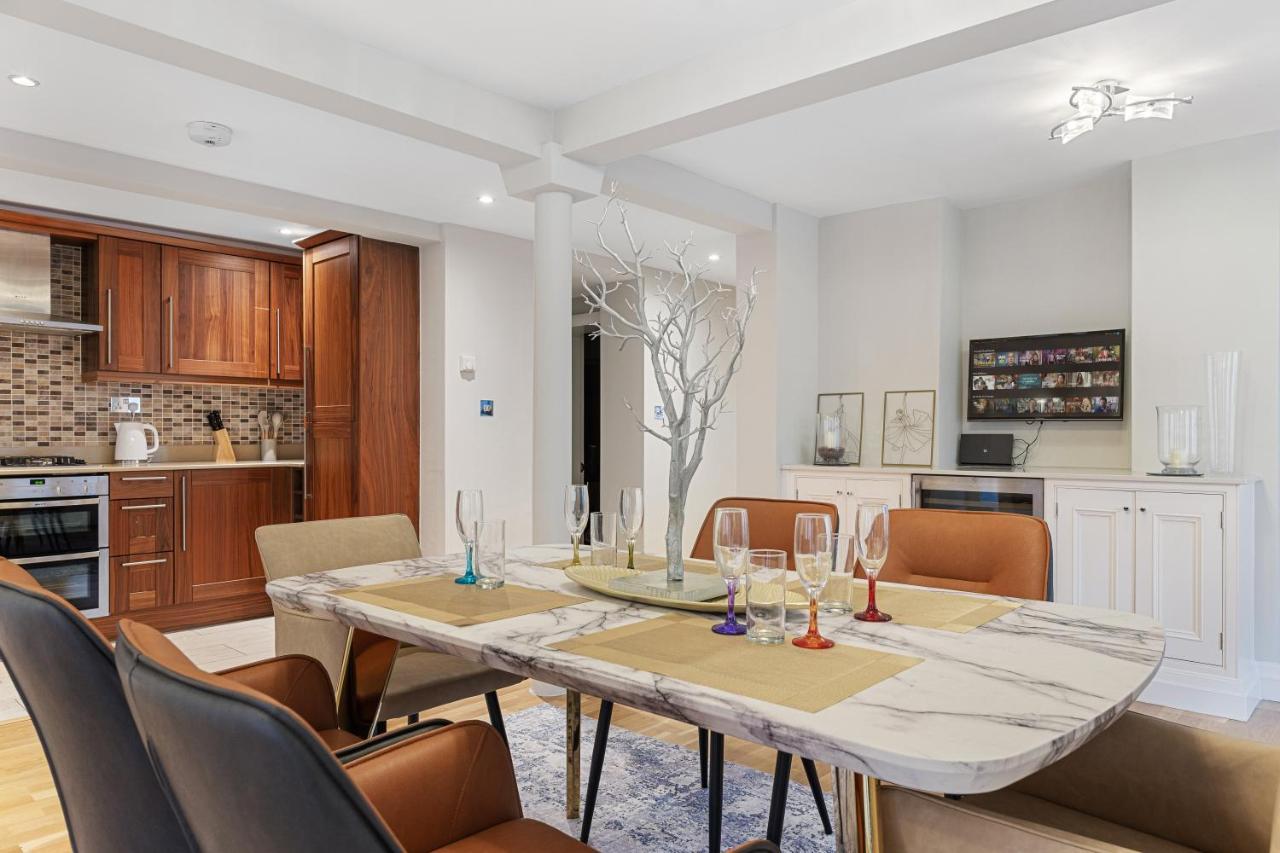 Ultra Massive House By Hyde Park Apartamento