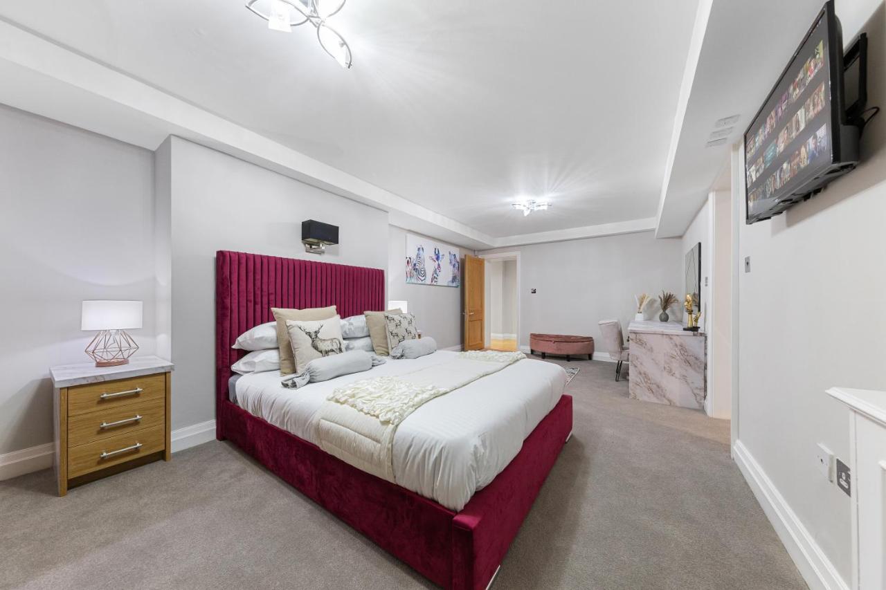 Ultra Massive House By Hyde Park Apartamento