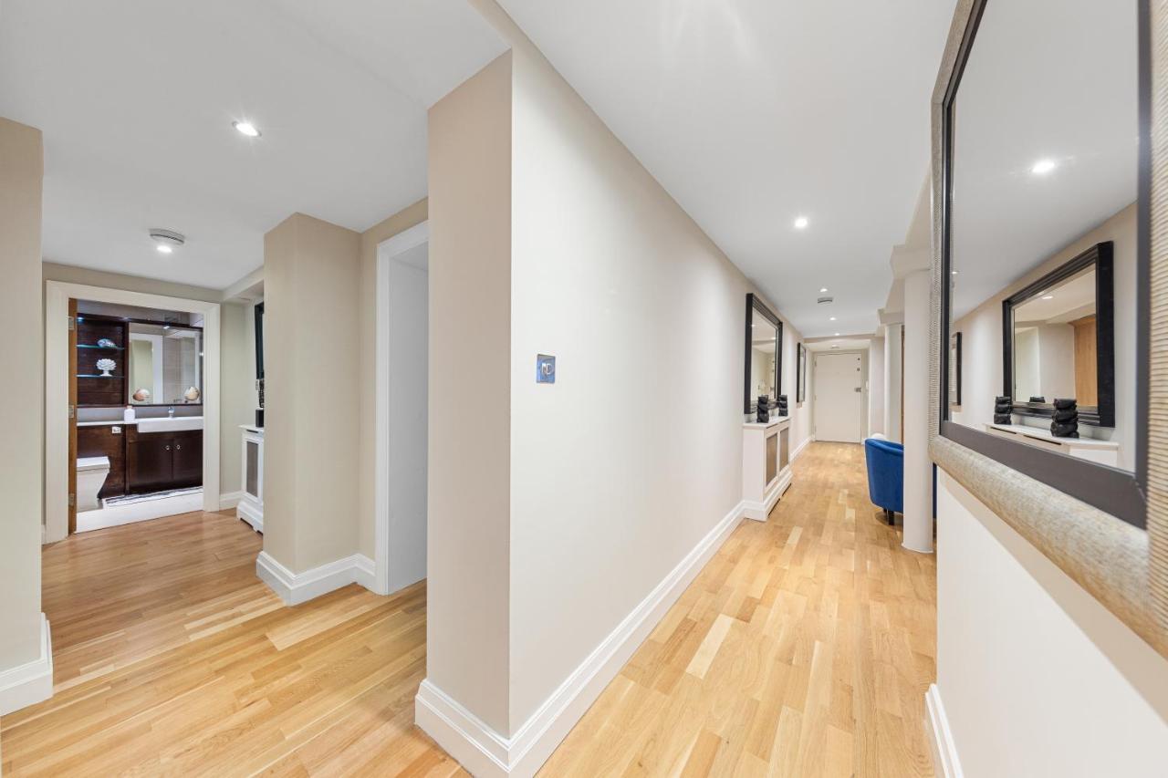 Ultra Massive House By Hyde Park Apartamento