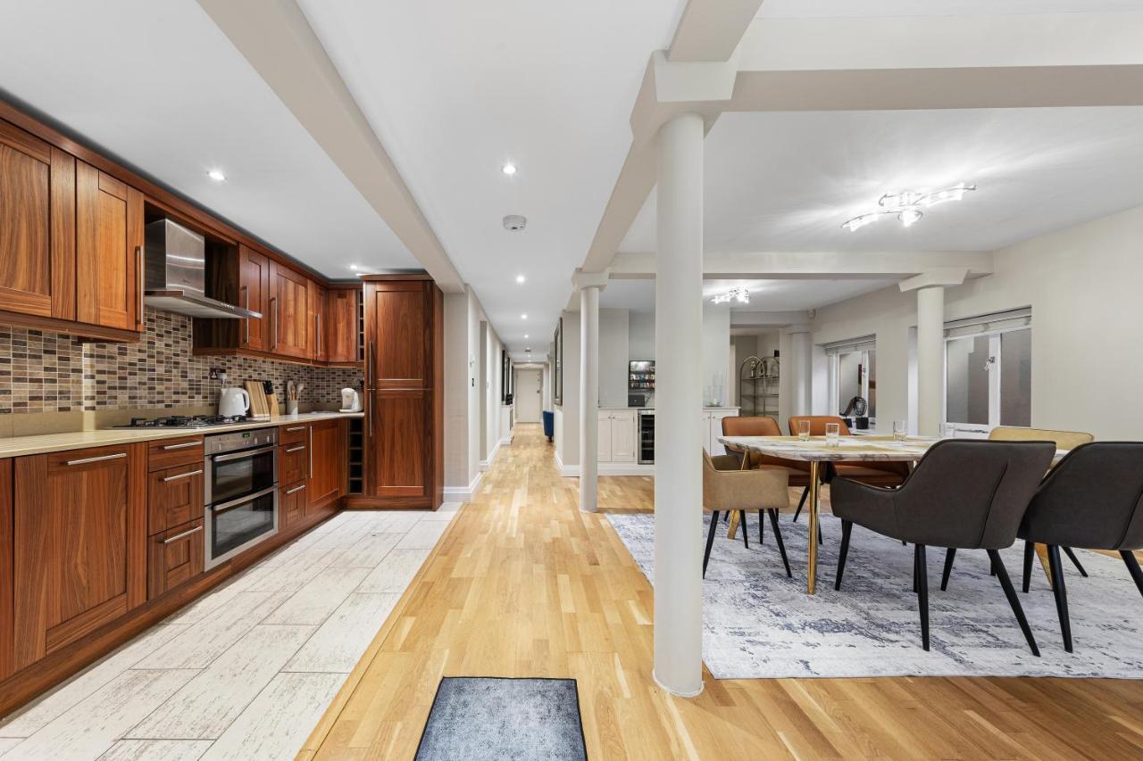 Ultra Massive House By Hyde Park Apartamento *