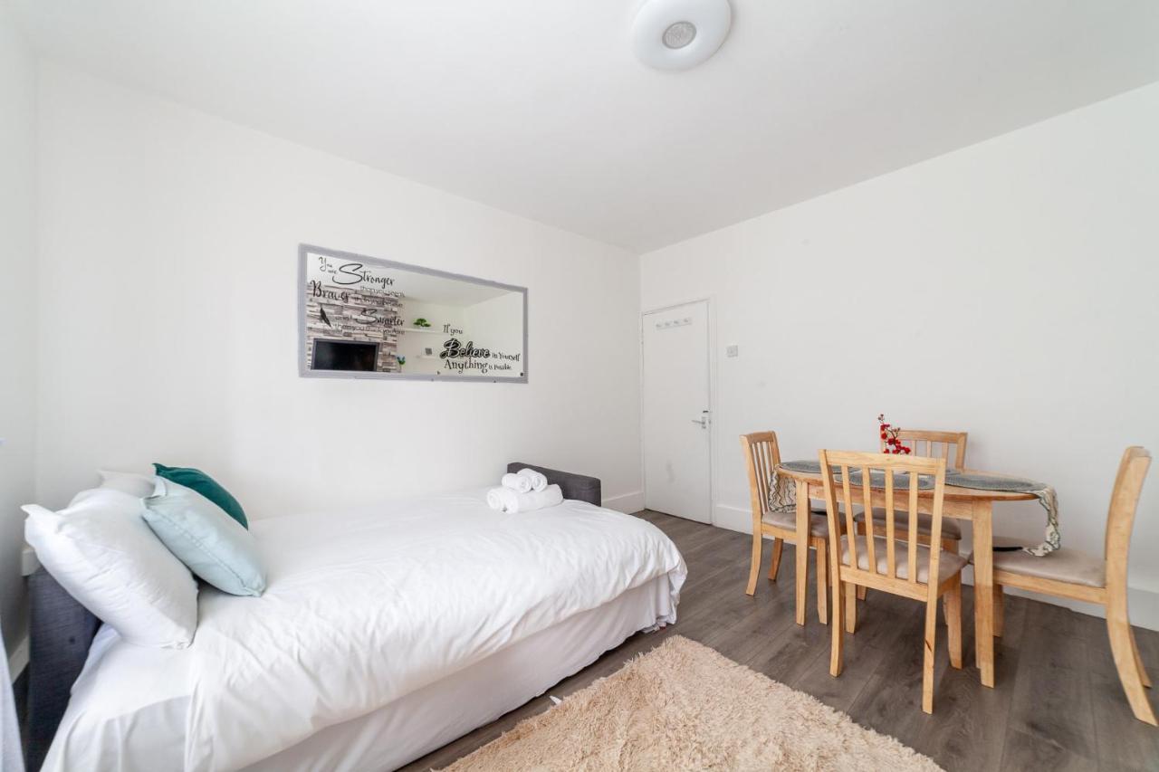 Wonderful Flat Near Little Portugal * Londres