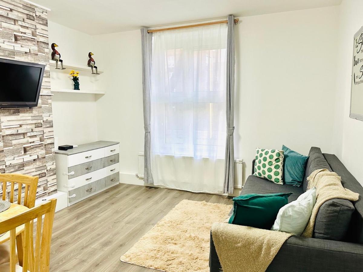 Wonderful Flat Near Little Portugal