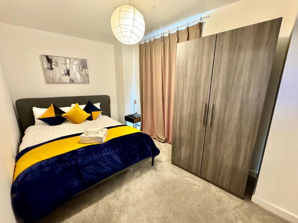 3bedroom, 2bathroom, Balcony,luxury Flat Westfield *