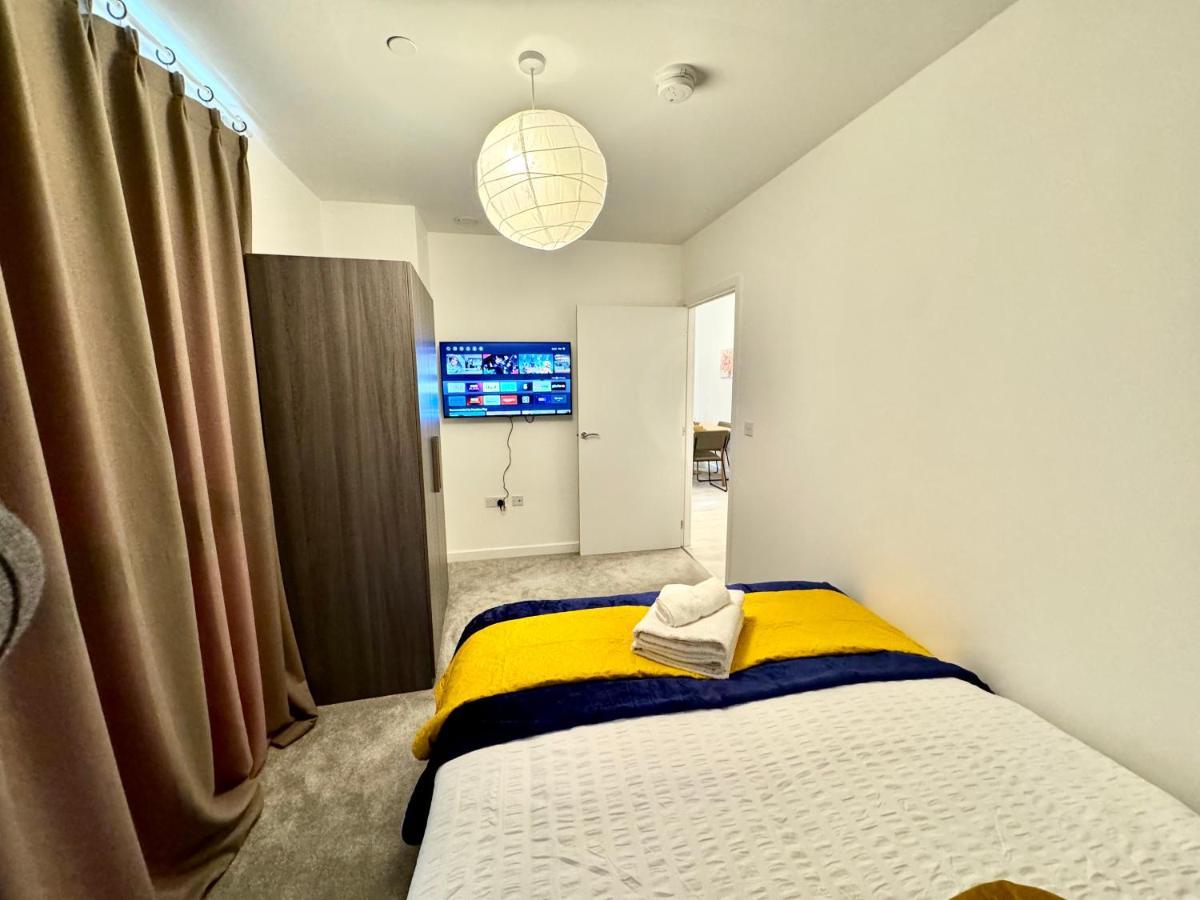 3bedroom, 2bathroom, Balcony,luxury Flat Westfield *