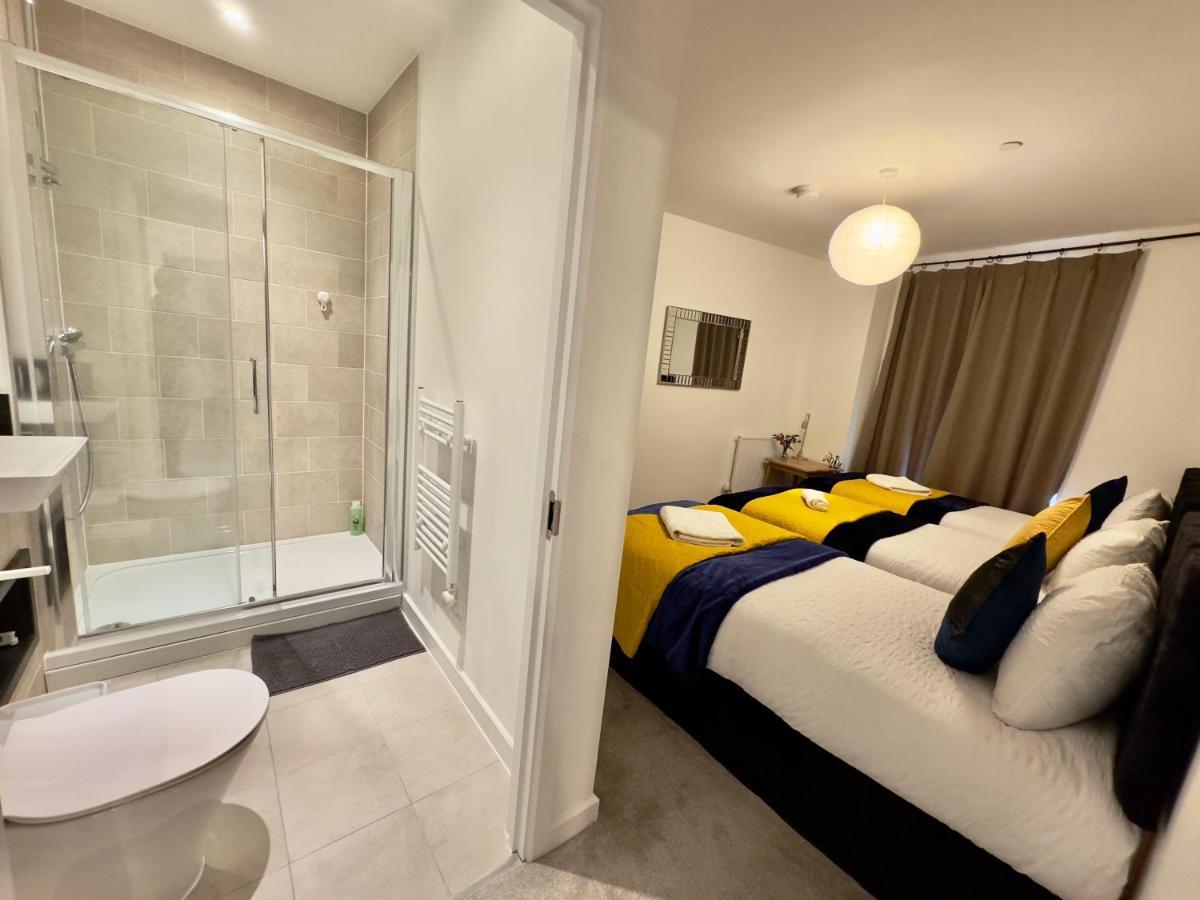 3bedroom, 2bathroom, Balcony,luxury Flat Westfield Londres