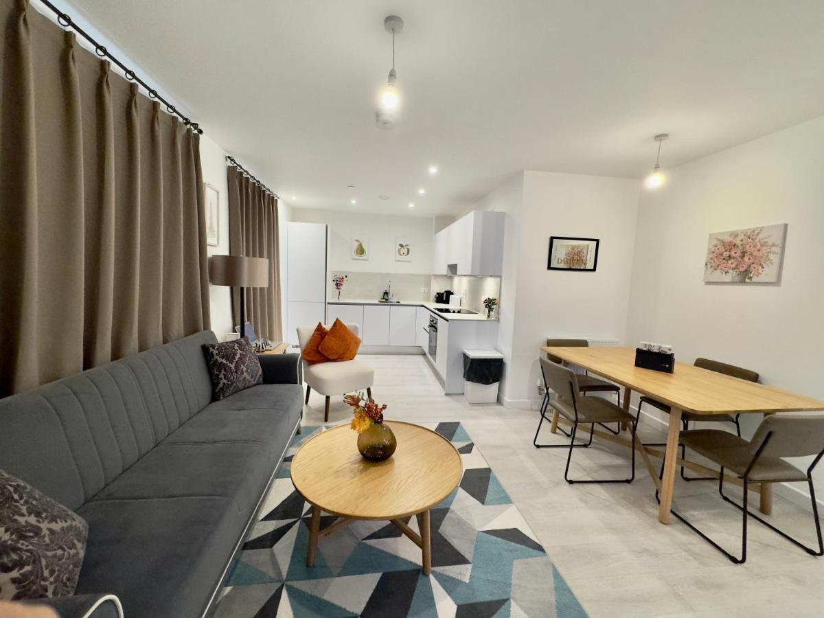 3bedroom, 2bathroom, Balcony,luxury Flat Westfield Apartamento *