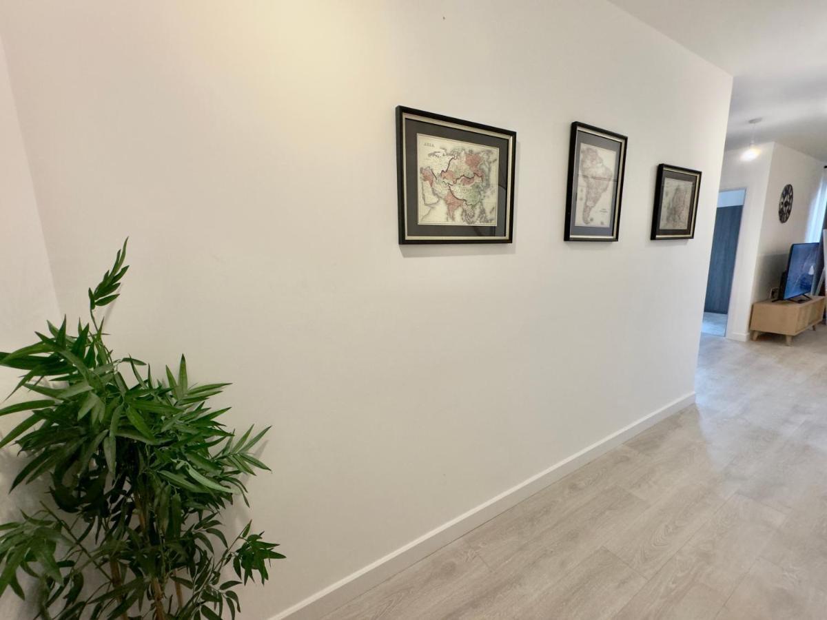 Apartamento 3bedroom, 2bathroom, Balcony,luxury Flat Westfield *