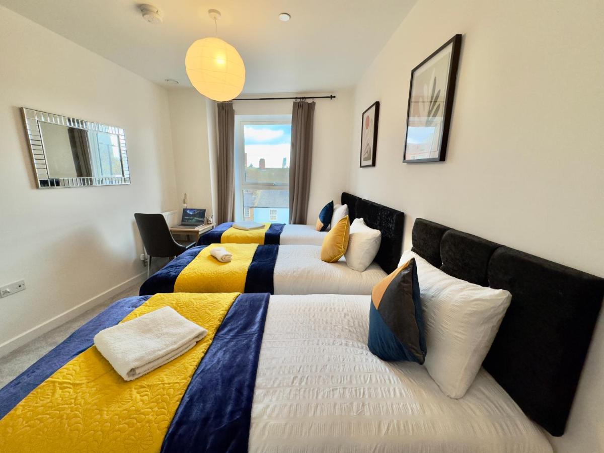 3bedroom, 2bathroom, Balcony,luxury Flat Westfield *