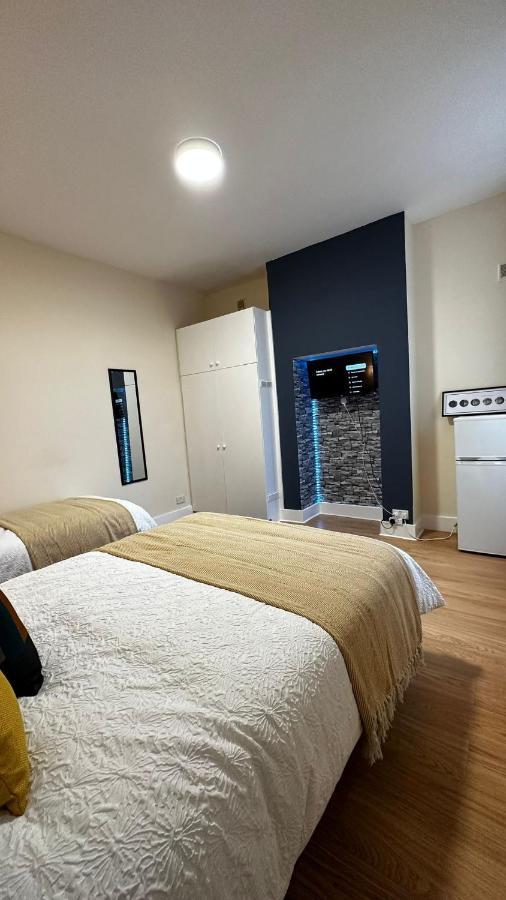 Willesden Guest 130