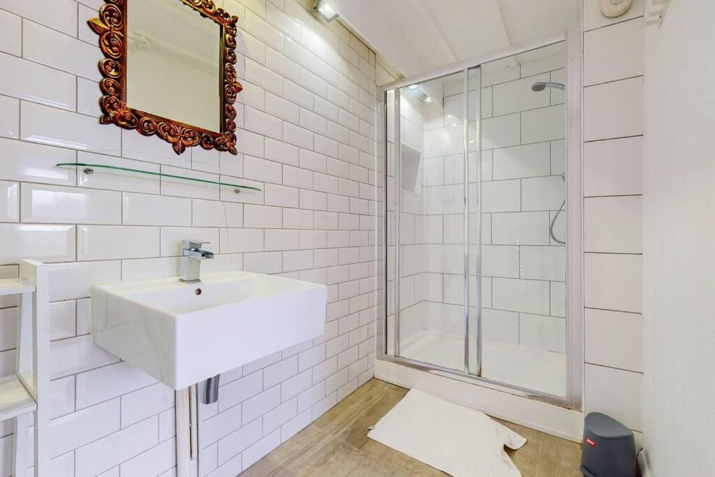 Modern 2 Bed Maisonette In Farringdon Barbican Ferienhaus