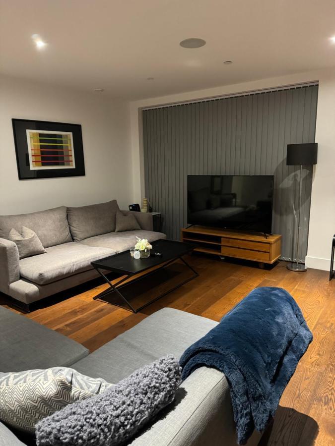 2 Bed 2 Bath - Amazing Views Of And River Thames Appartement