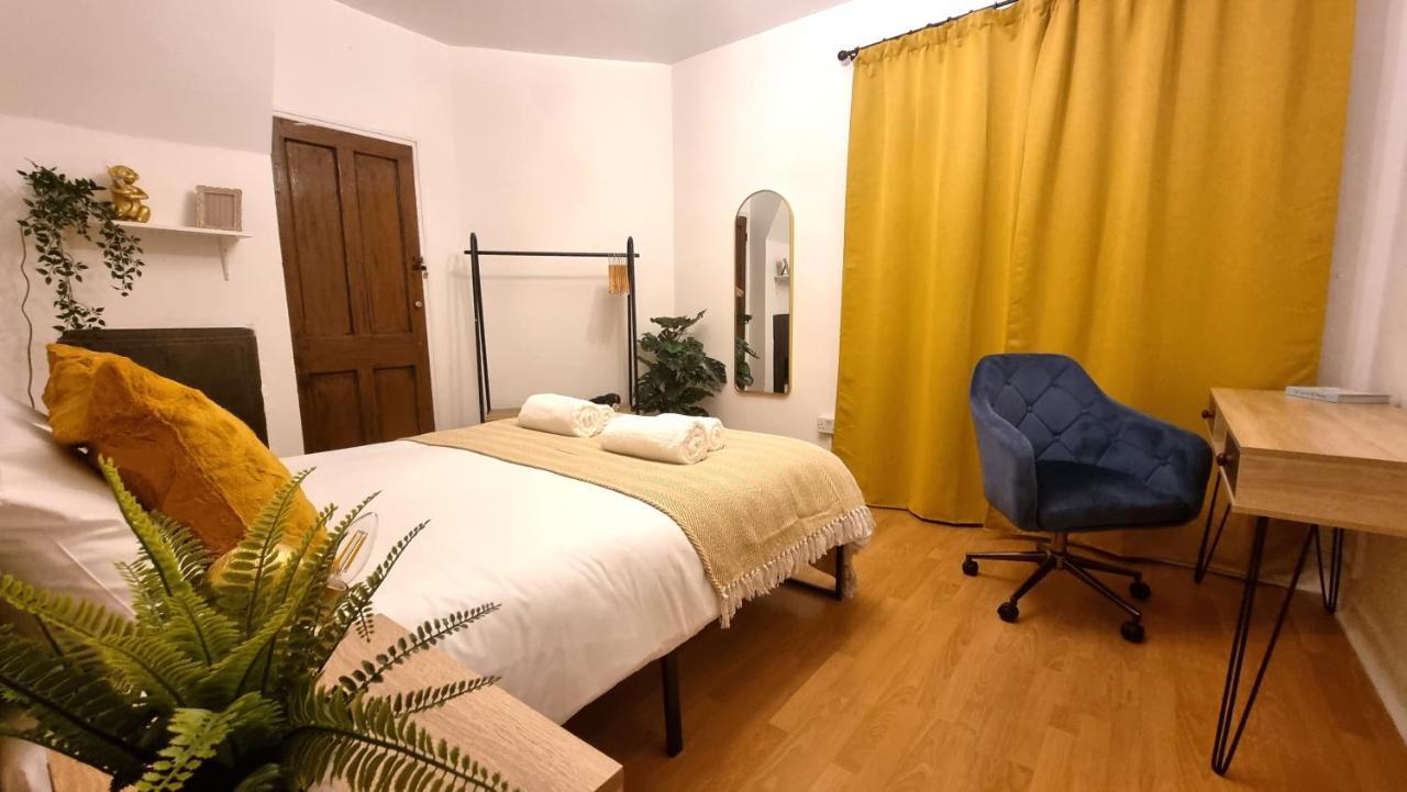 3 Bed Flat O2 Arena Dyson House * Londres