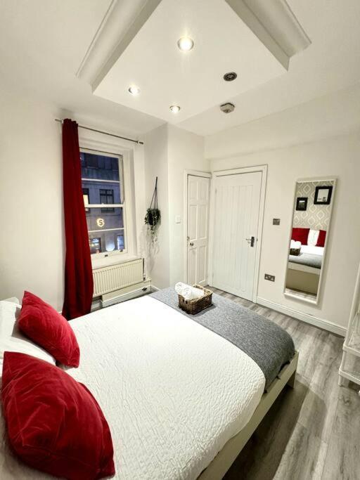 Apartment Centrally-located Gem In Marble Arch, *