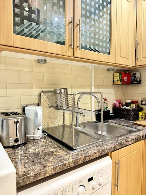 Centrally-located Gem In Marble Arch, Apartment *