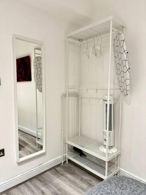 Apartment Centrally-located Gem In Marble Arch,