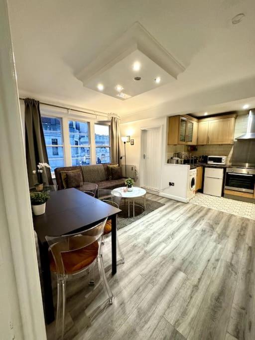 Apartment Centrally-located Gem In Marble Arch, *