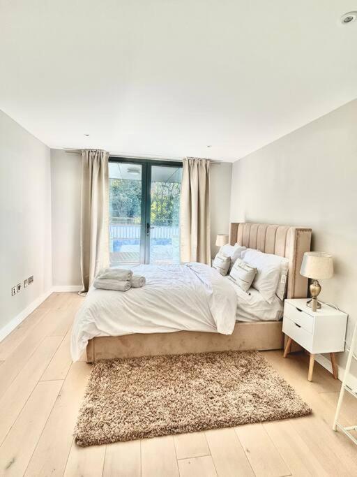 Apartment Spacious 2br With Terrance *