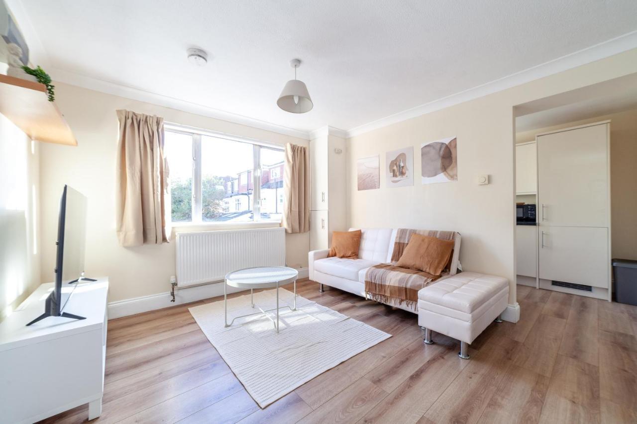 Lovely Flat In Wimbledon W/ Free Parking London