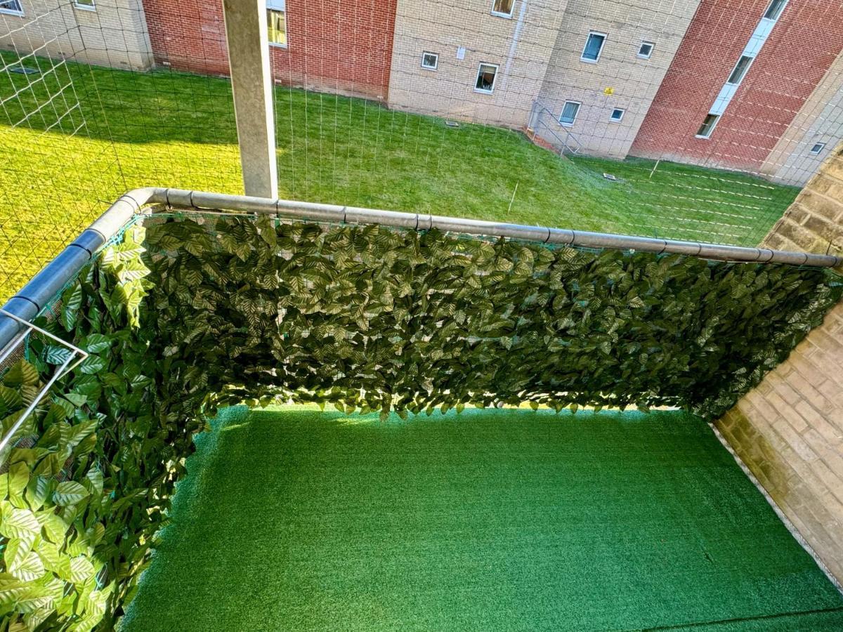 Live The Wembley Buzz! Stylish Flat Near Station & Amenities * Londres