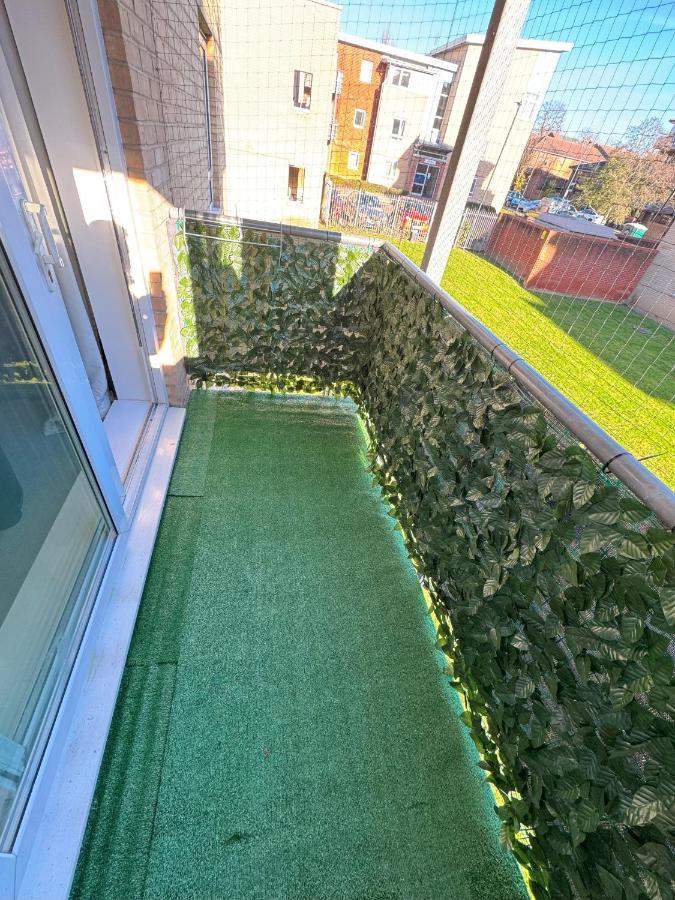 Live The Wembley Buzz! Stylish Flat Near Station & Amenities * Londres