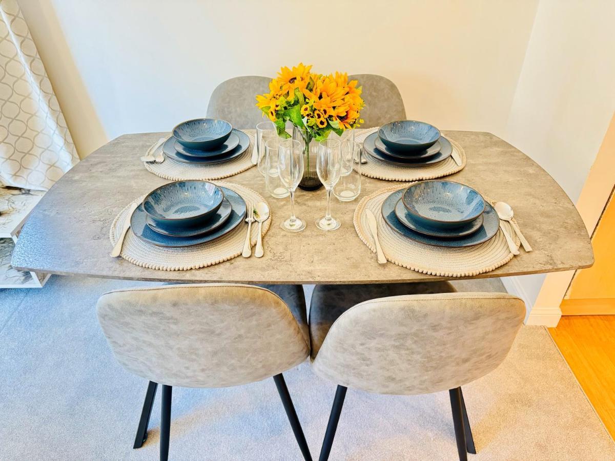 Live The Wembley Buzz! Stylish Flat Near Station & Amenities