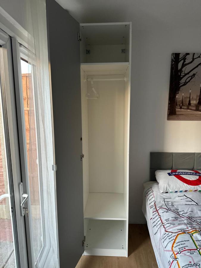 Self-contained En-suite Very Close To Wembley Stadium Londres