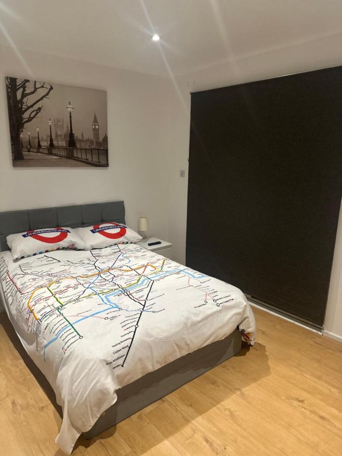 Gasthuis Self-contained En-suite Very Close To Wembley Stadium *